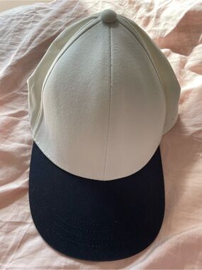 Club Monaco cotton Logo baseball Cap with leather strap